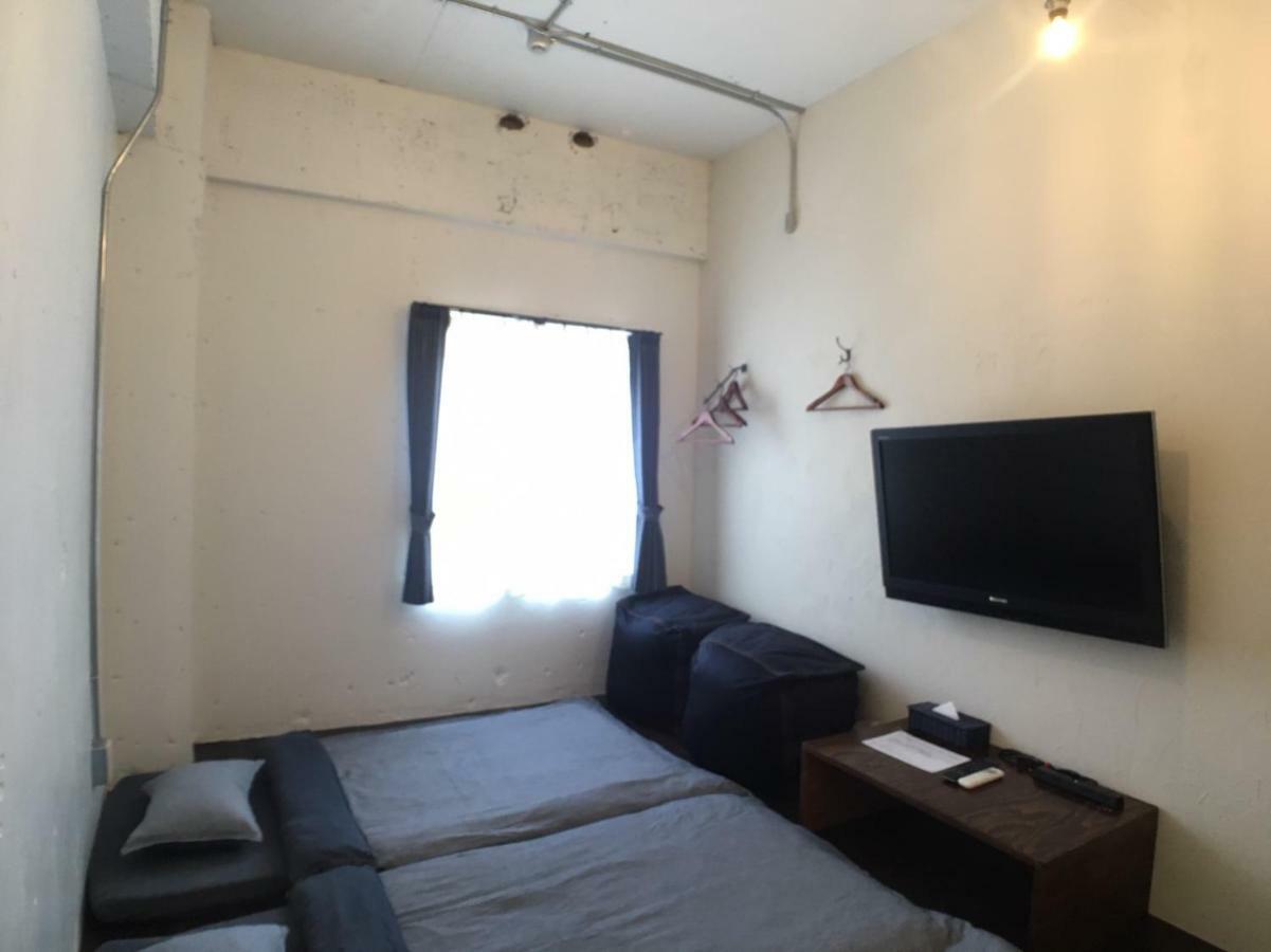 Guest House Golden Mile Hostel Амами Екстериор снимка