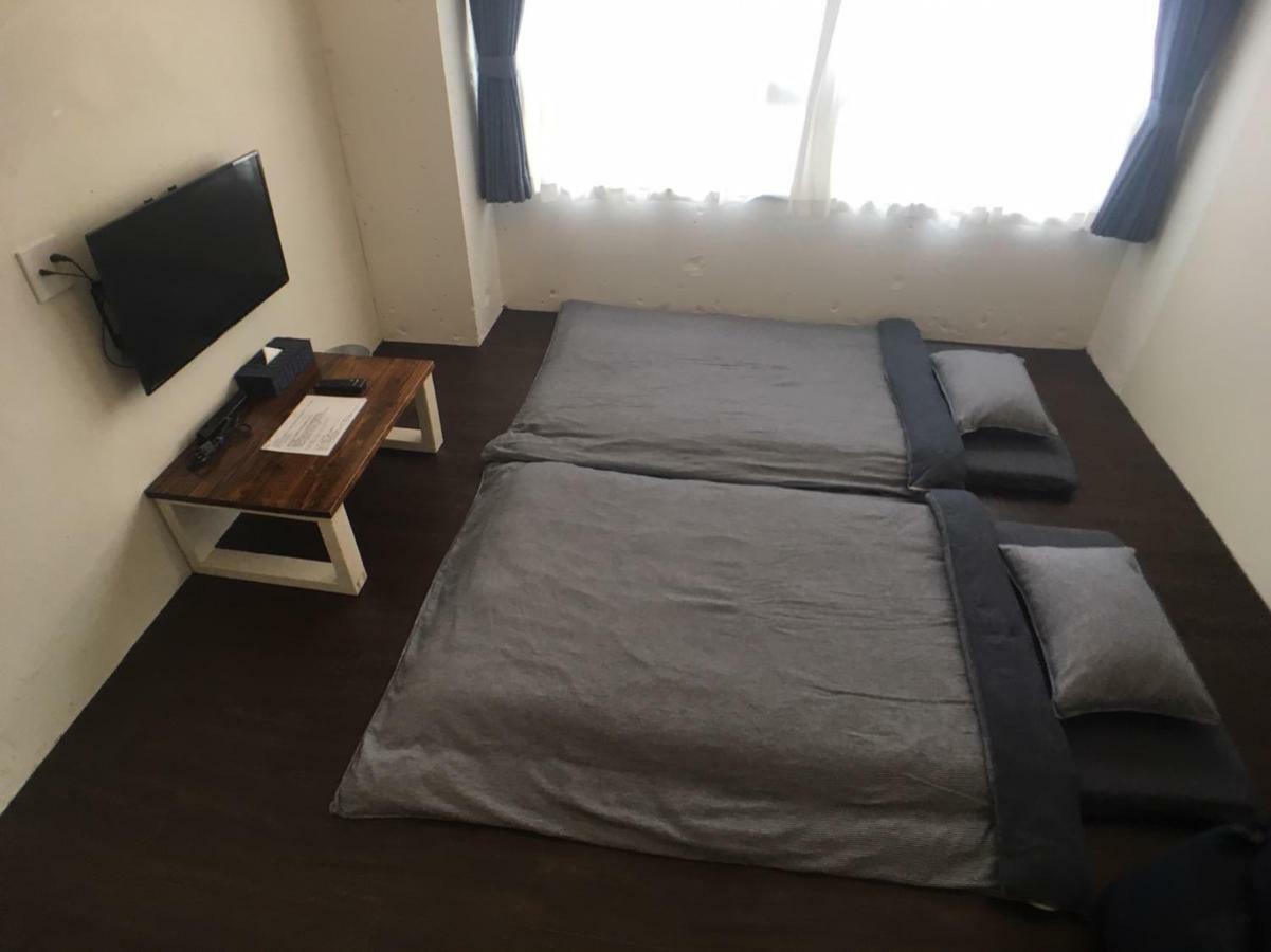 Guest House Golden Mile Hostel Амами Екстериор снимка
